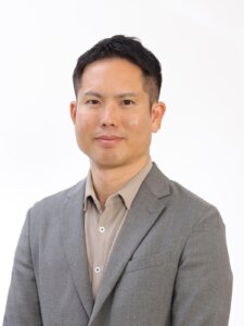 自己紹介する渡辺さん